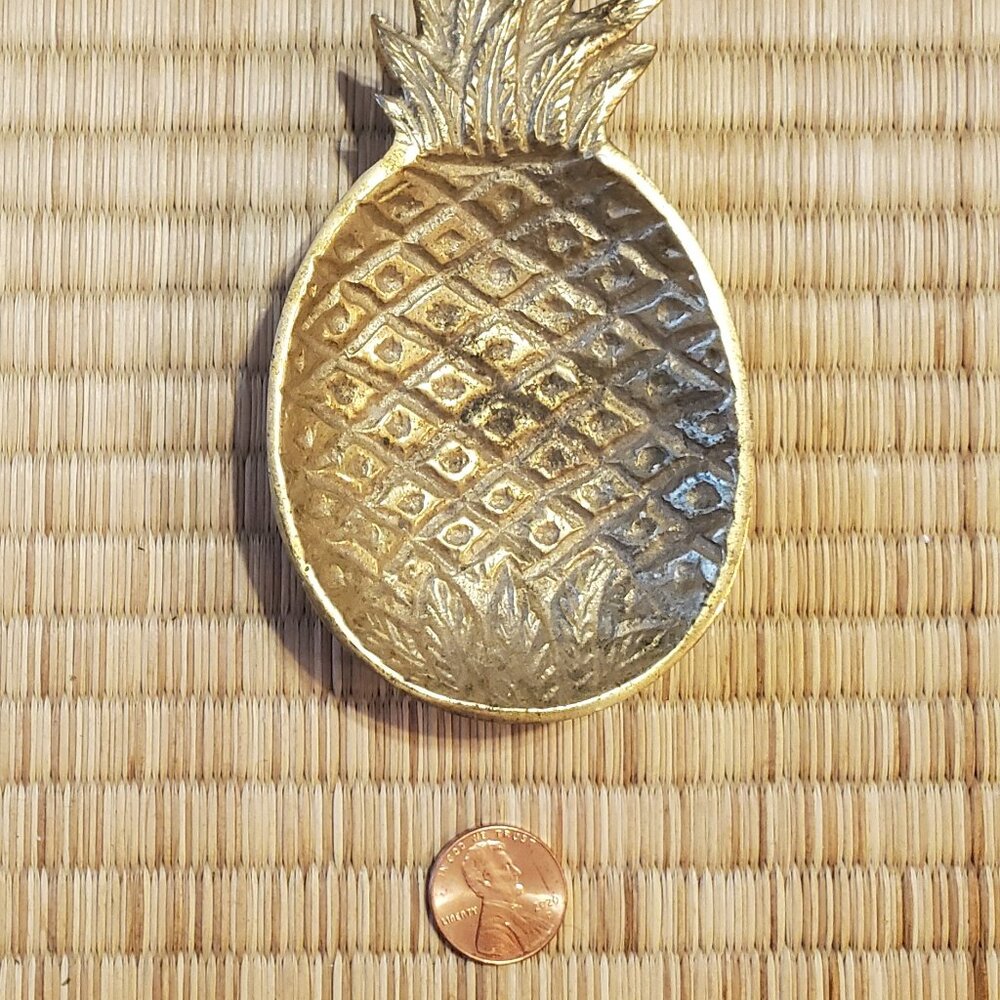 Ring holder- pineapple